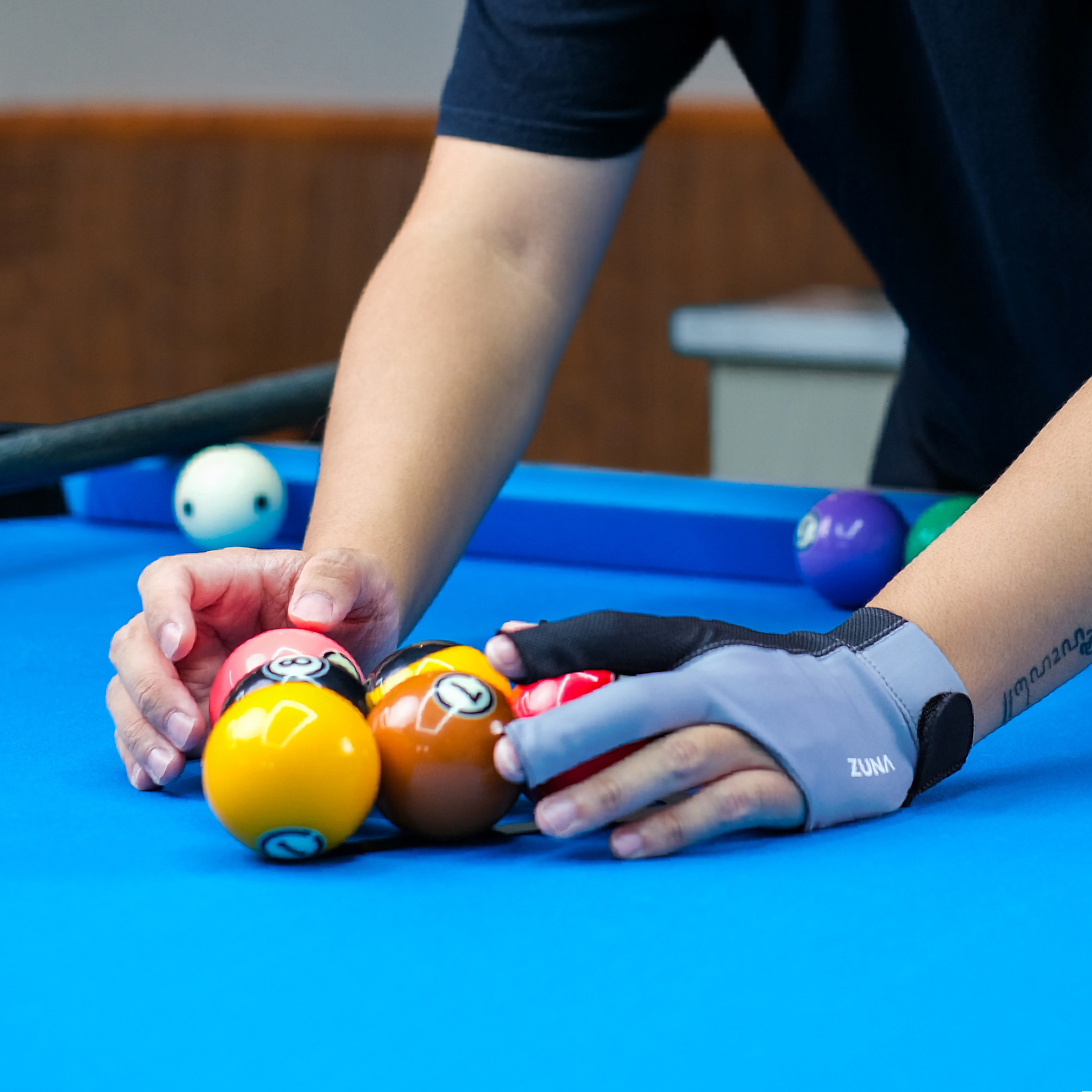 Dezz Half Finger Billiard Gloves