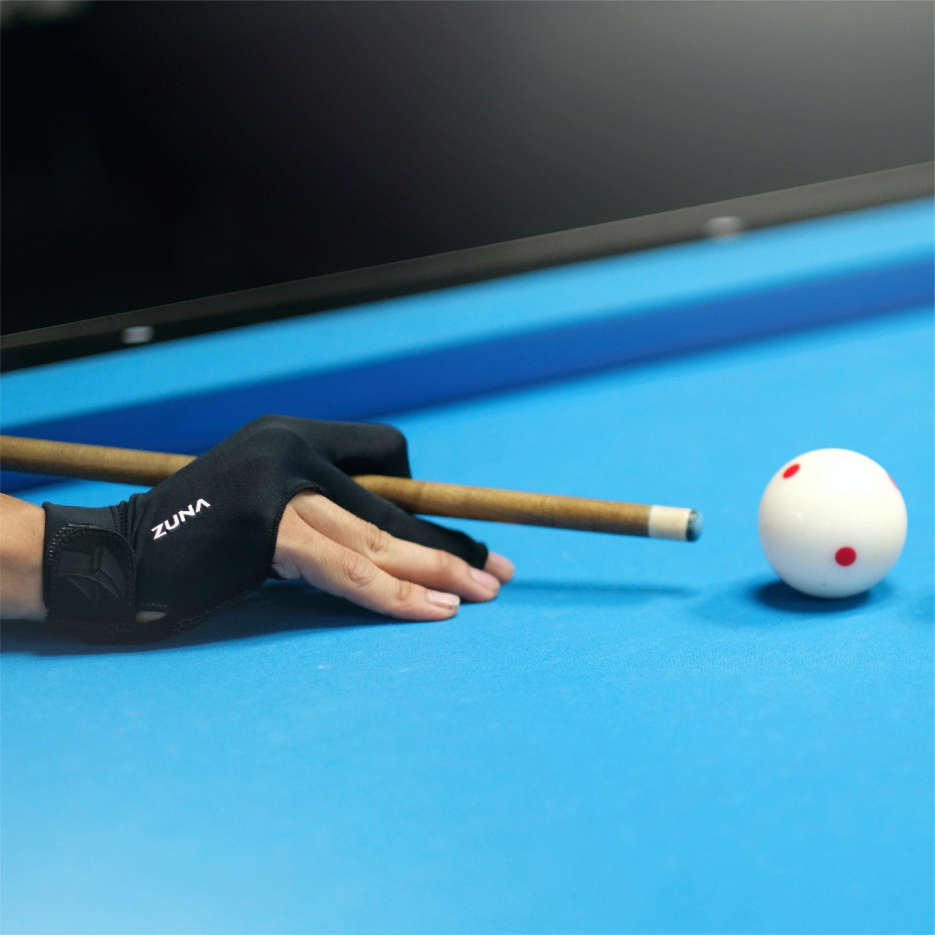 (Right) Half Finger Welly Billiard Gloves